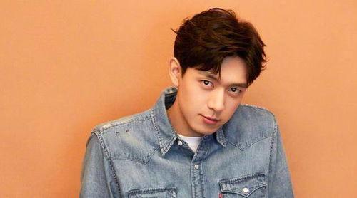 娱乐圈吃瓜李现,娱乐圈吃瓜达人，揭秘明星幕后故事